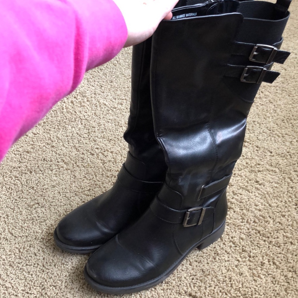 Black leather Boots